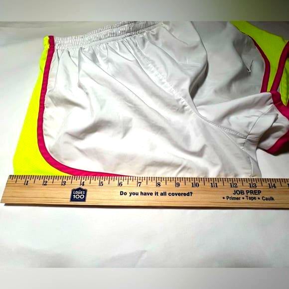 NIKE Dri-Fit lined shorts Size Large - Picture 6 of 7
